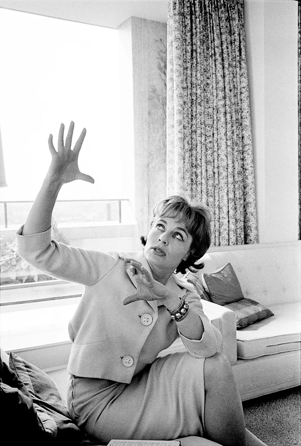 Viveca Lindfors - 1961 | The Duffy Archive E 575 01