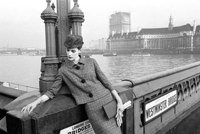 Vogue - Judy Dent - Westminster Bridge - 1961