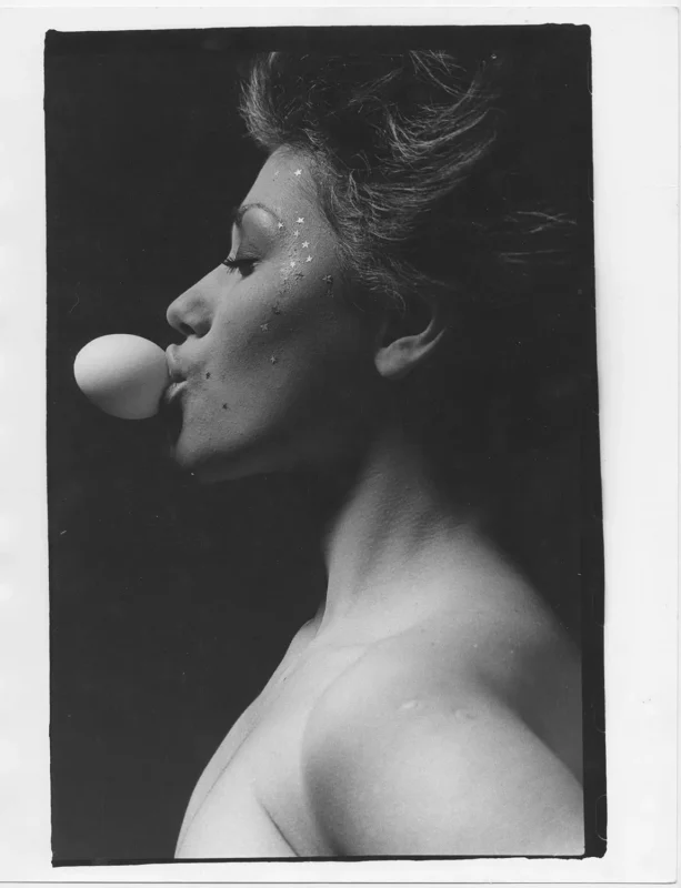 Ava Cadell & Egg