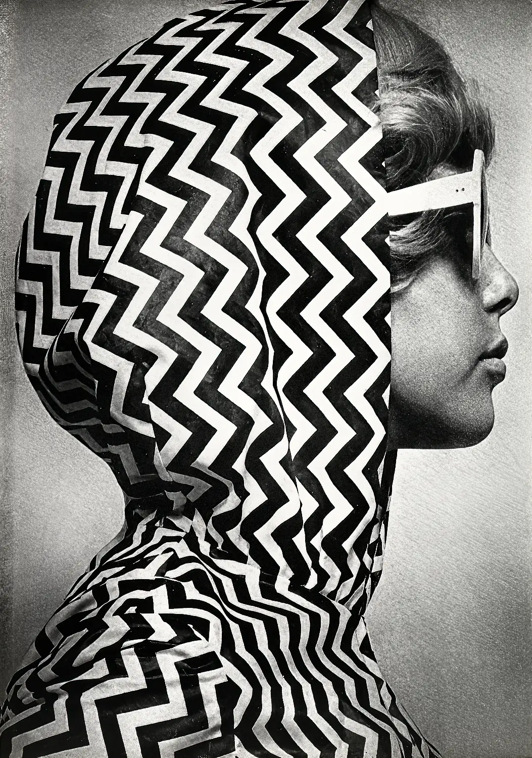 Vogue pattie boyd aa 1965